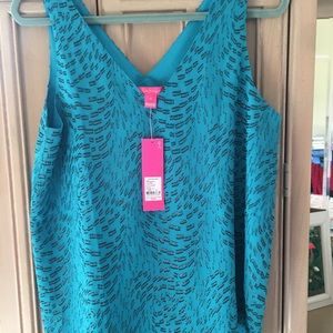 Lilly Pulitzer NWT dressy V neck front and back top.
